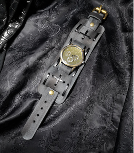 Steampunk Horloge zwart